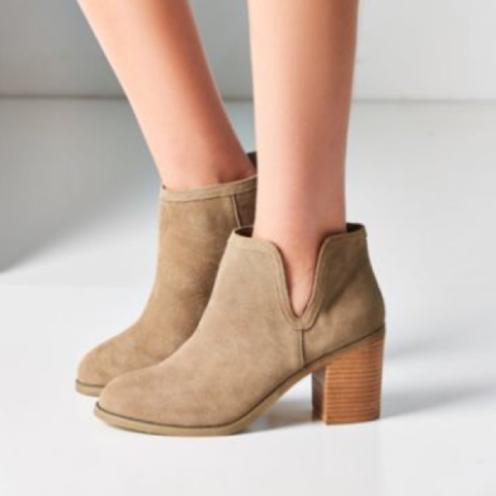 Urban Outfitters taupe booties